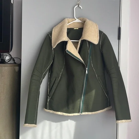Quin green faux Shearling Moro bomber jacket, size S